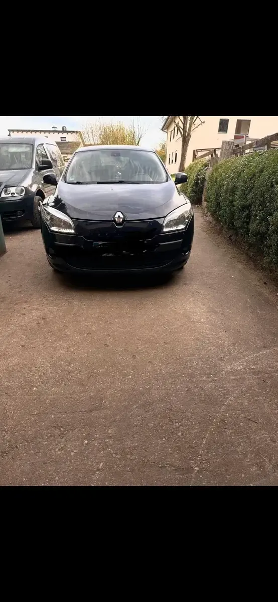 Gebraucht Renault Mégane III 110 PS (80 kW) 2010 Braun Limousine