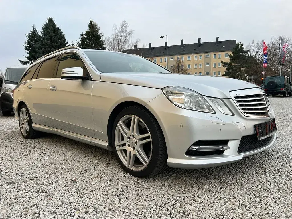 Gebraucht Mercedes E350 265 PS (194 kW) 2013 Silber Kombi