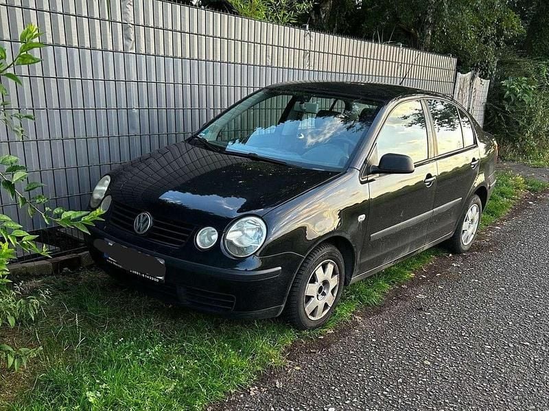 Schwarz Gebraucht 2005 VW Polo Comfortline Limousine | 2.500 € (Superpreis) - Bild 1/4