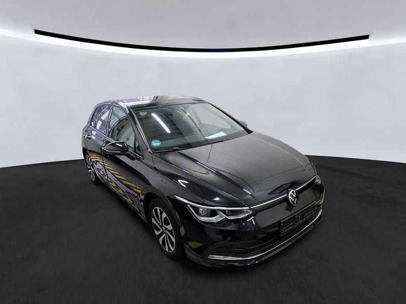 Gebraucht VW Golf Active 150 PS (110 kW) 2023 Schwarz Limousine