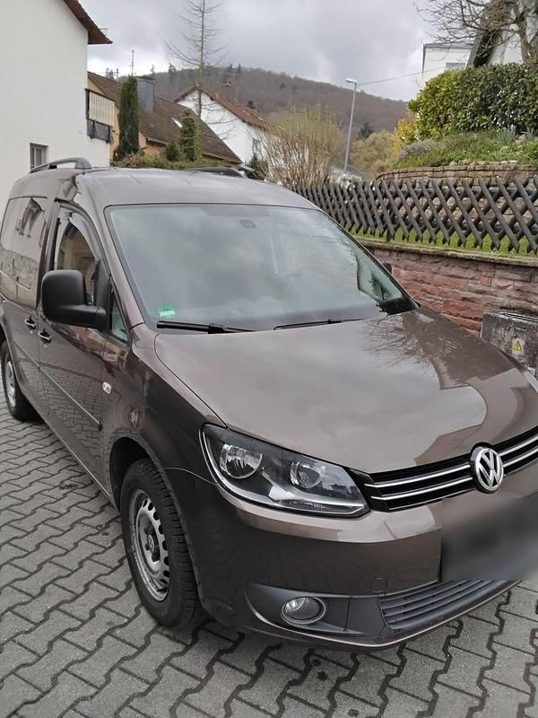 Gebraucht VW Caddy Comfortline 105 PS (77 kW) 2011 Braun Van / Kleinbus