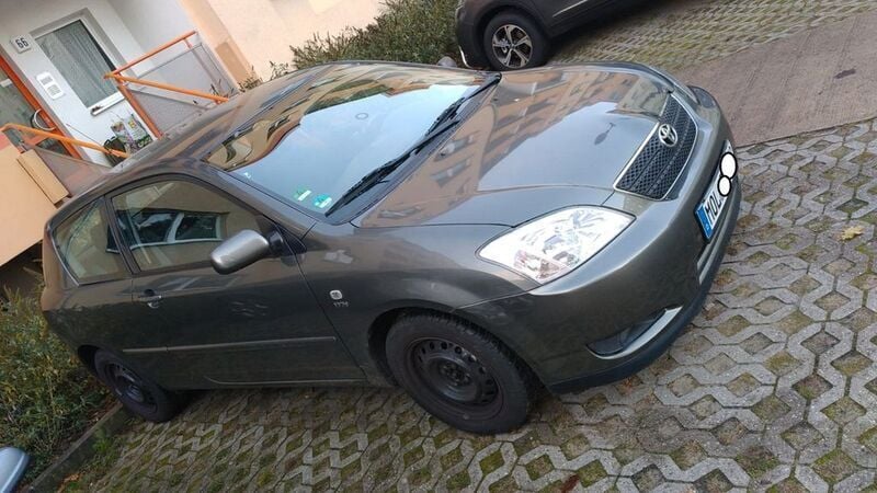 Gebraucht Toyota Corolla 110 PS (80 kW) 2002 Braun Limousine