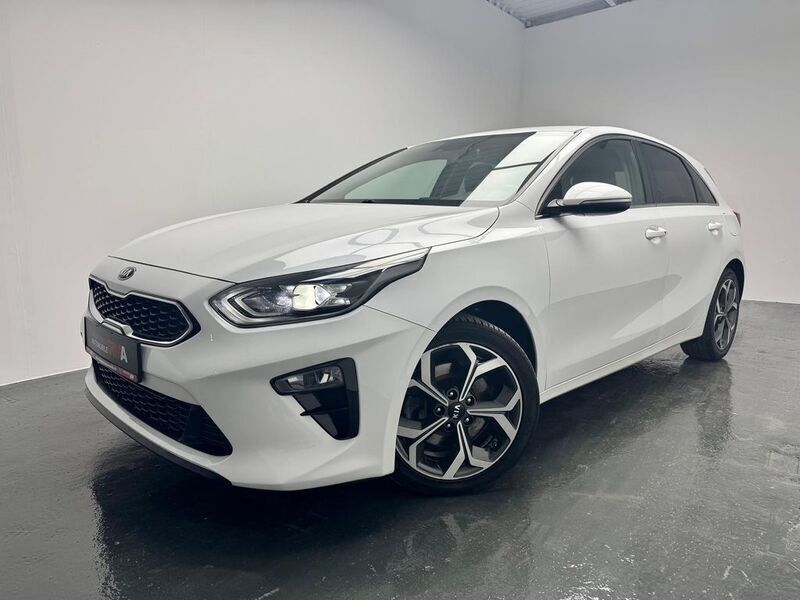 Weiß Gebraucht 2019 Kia Ceed Spirit Limousine | 13.890 € (Fairer Preis) - Bild 1/4