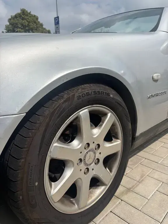 Gebraucht Mercedes SLK230 193 PS (141 kW) 1999 Silber Cabrio