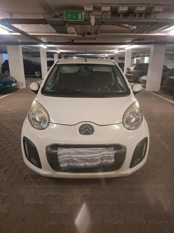 Weiß Gebraucht 2014 Citroën C1 Kleinwagen | 2.700 € (Etwas zu teuer) - Bild 1/4