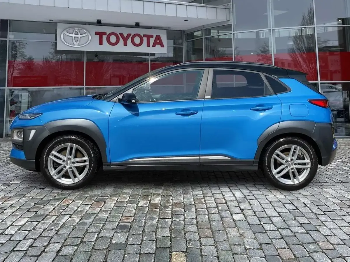 Gebraucht Hyundai Kona Premium 177 PS (130 kW) 2020 Blue lagoon / phantom black / mic (metallic) SUV