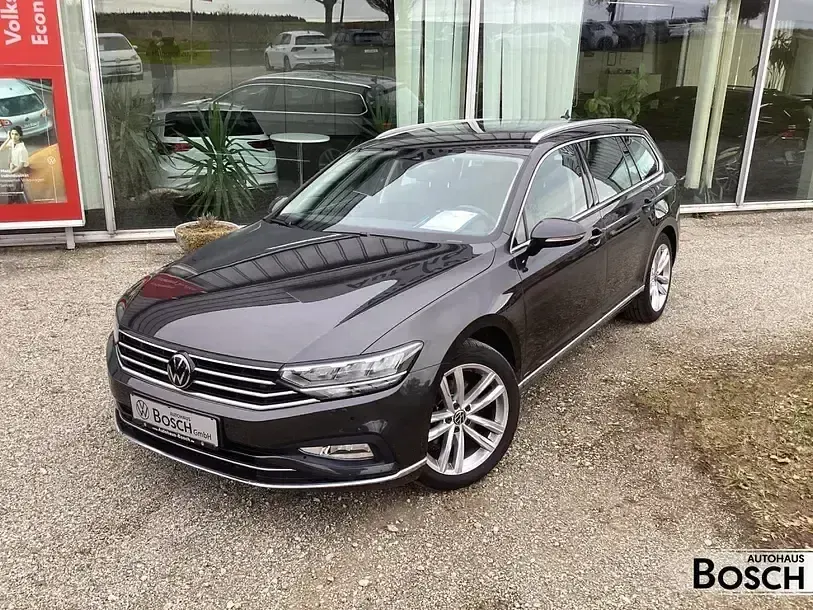 Gebraucht VW Passat Elegance 150 PS (110 kW) 2022 Grau Kombi