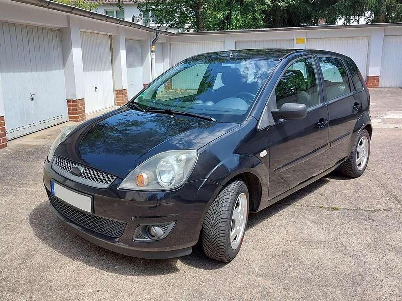 Schwarz Gebraucht 2008 Ford Fiesta Style Kleinwagen | 1.990 € (Fairer Preis) - Bild 1/4
