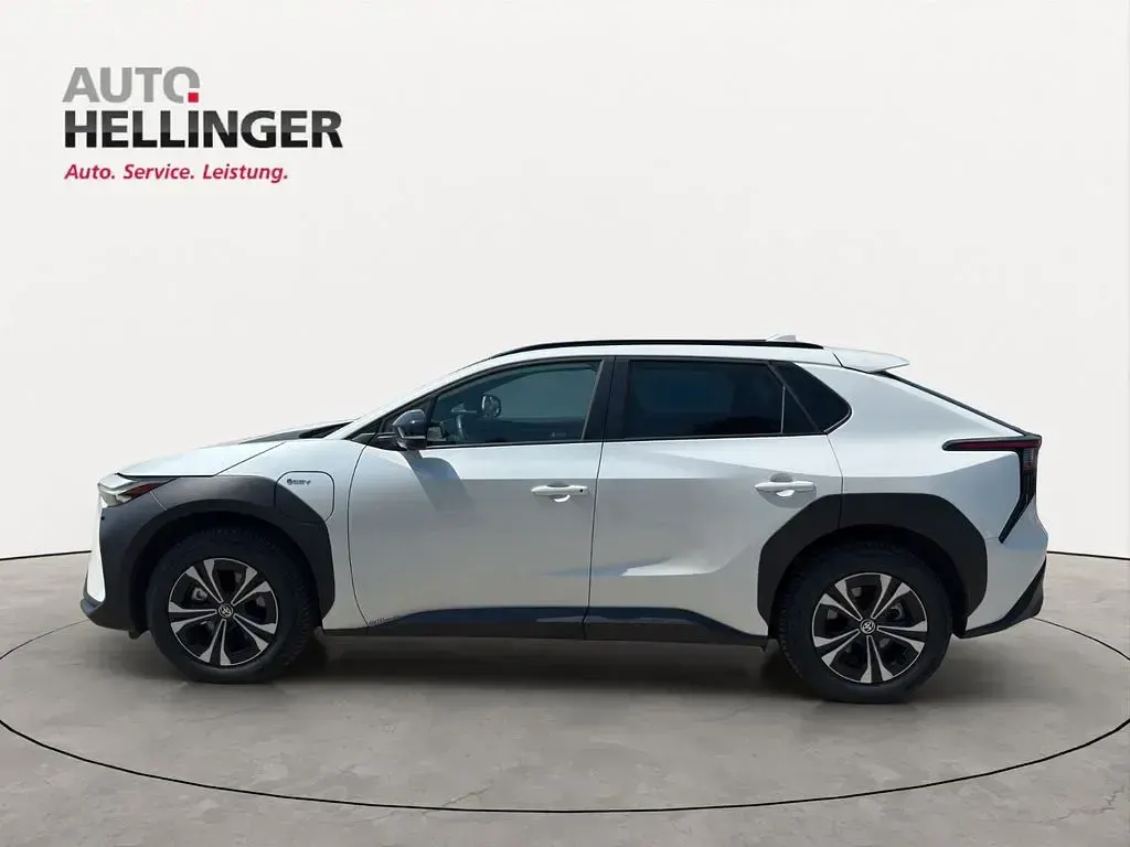 Gebraucht Toyota bZ4X 150 kW (204 PS) 2024 Weiß SUV