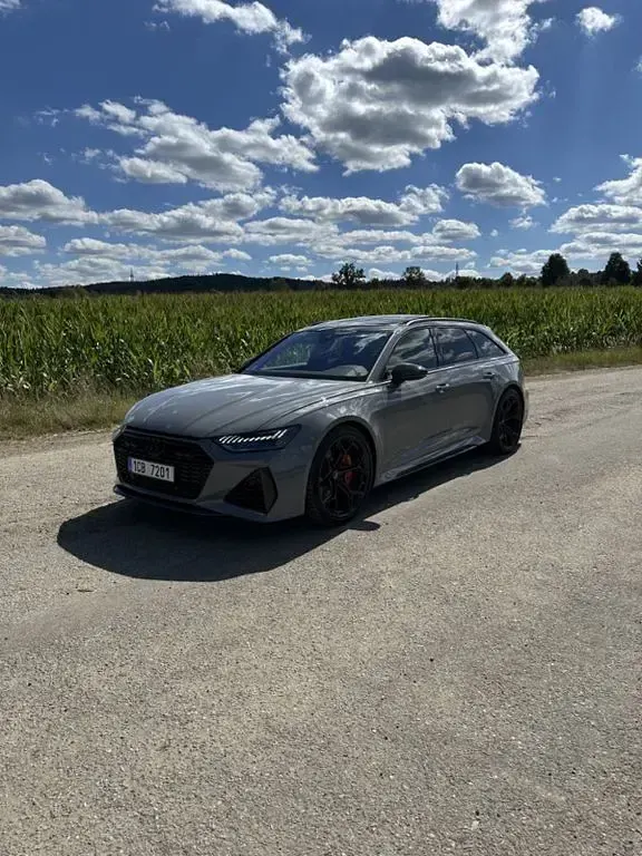 Gebraucht Audi RS6 Exclusive 630 PS (463 kW) 2025 Grau Kombi