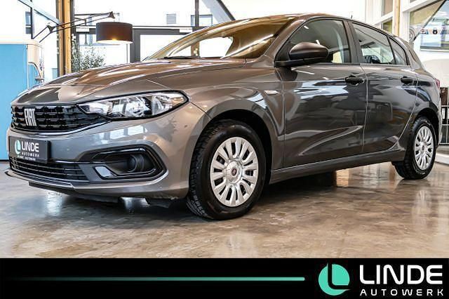 Grau Gebraucht 2021 Fiat Tipo Street Limousine | 12.990 € (Fairer Preis) - Bild 1/4