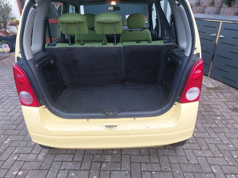 Gebraucht Opel Agila 58 PS (42 kW) 2002 Gelb Van / Kleinbus