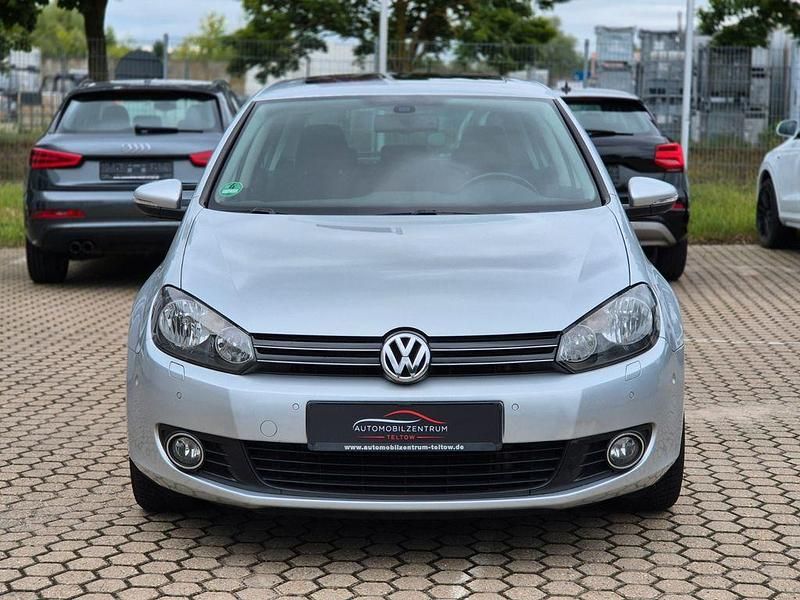 Gebraucht VW Golf VI Team 105 PS (77 kW) 2010 Silber Kleinwagen
