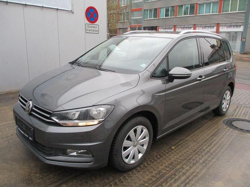 Grau Gebraucht 2017 VW Touran Sound Van / Kleinbus | 14.970 € (Superpreis) - Bild 1/4