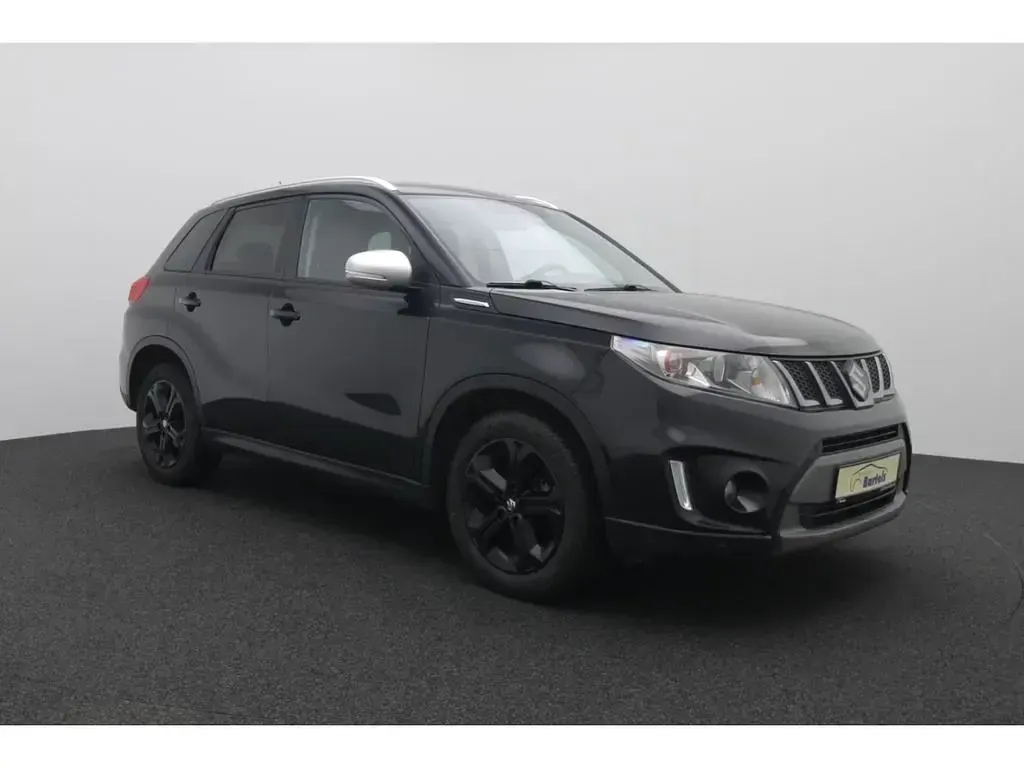 Gebraucht Suzuki Vitara 140 PS (102 kW) 2017 Schwarz SUV