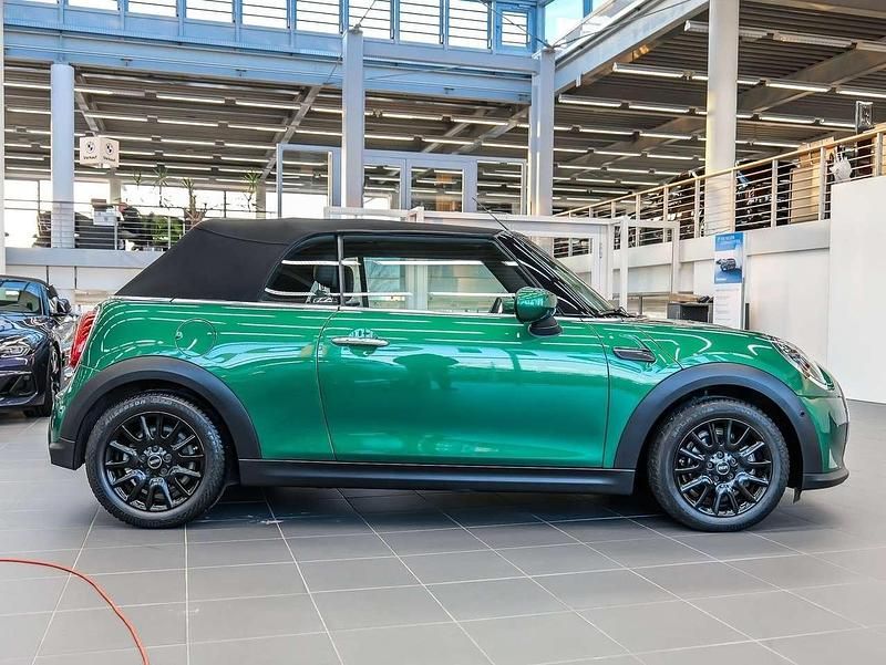 Gebraucht Mini One Cabriolet 102 PS (75 kW) 2022 British racing green iv Cabrio