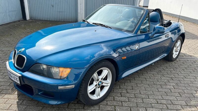 Blau Gebraucht 1999 BMW Z3 Sport Line Cabrio | 5.900 € (Guter Preis) - Bild 1/4