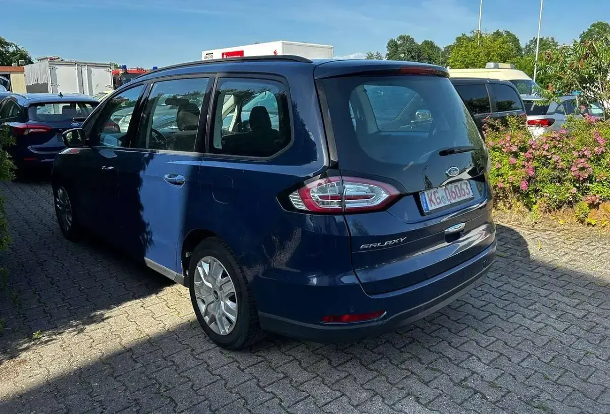 Gebraucht Ford Galaxy Trend 150 PS (110 kW) 2017 Blau Van / Kleinbus