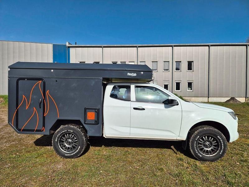 Gebraucht Isuzu D-Max 163 PS (119 kW) 2023 Weiß Pickup