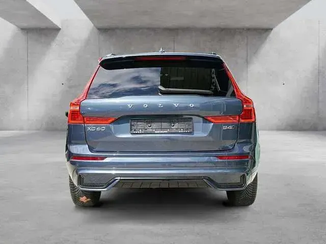 Gebraucht Volvo XC60 145 PS (106 kW) 2023 SUV