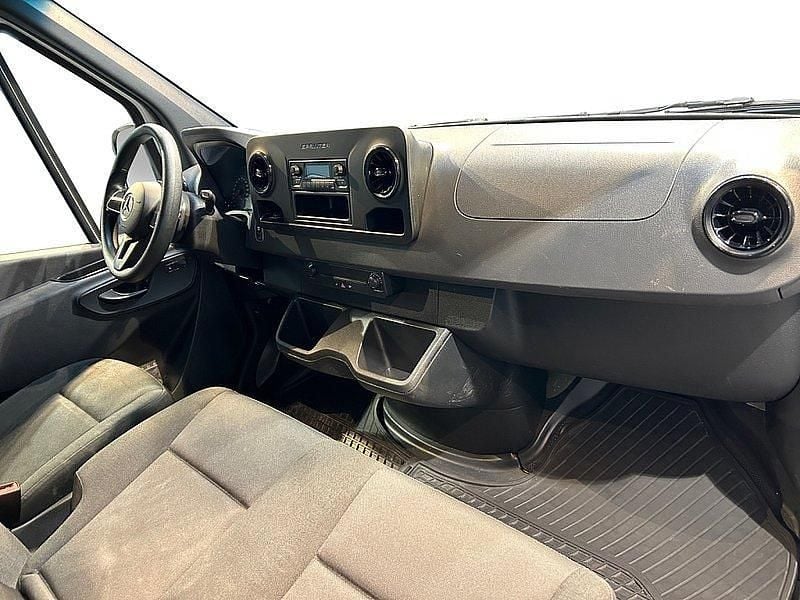 Gebraucht Mercedes E-Sprinter 85 kW (116 PS) 2022 Arktikweiss Van