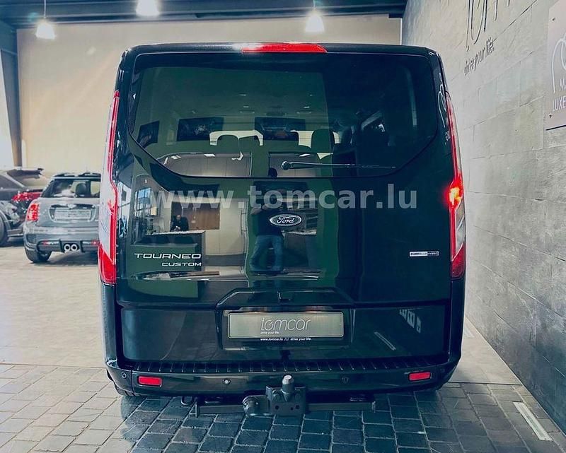 Gebraucht Ford Tourneo 150 PS (110 kW) 2022 Schwarz Van / Kleinbus