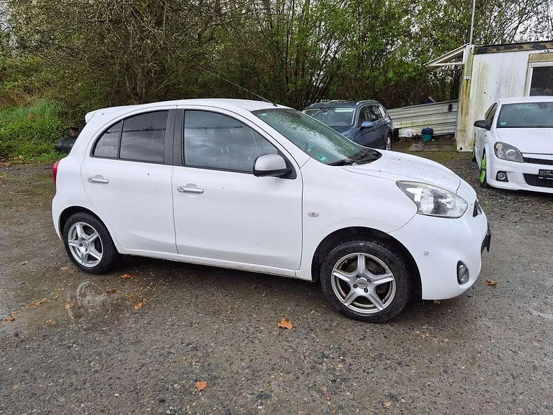Gebraucht Nissan Micra Tekna 80 PS (58 kW) 2016 Weiß Kleinwagen