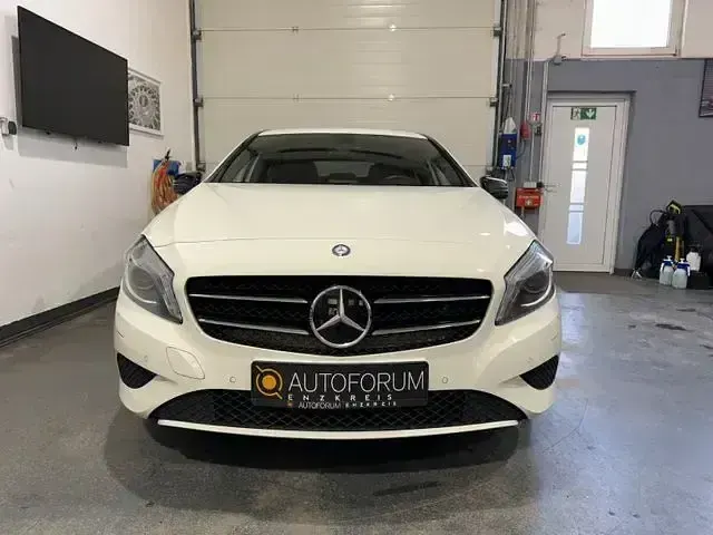 Gebraucht Mercedes A200 156 PS (114 kW) 2014 Weiß Limousine