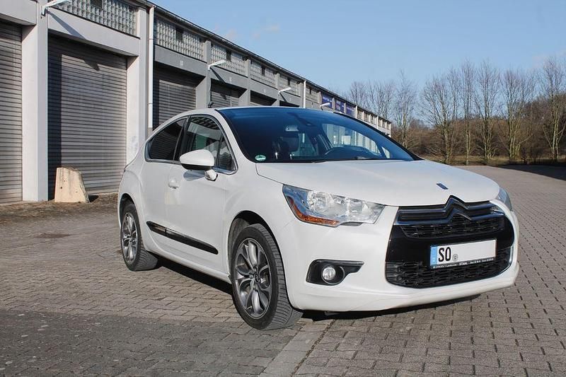 Gebraucht Citroën DS4 So Chic 111 PS (81 kW) 2012 Weiß Kleinwagen