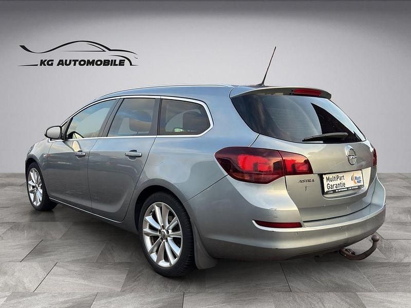 Gebraucht Opel Astra Innovation 116 PS (85 kW) 2011 Silber Kombi