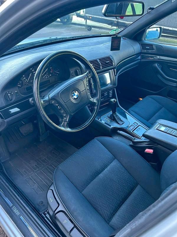 Second-hand BMW 520 150 CP (110 kW) 2000 Gri Berlinǎ