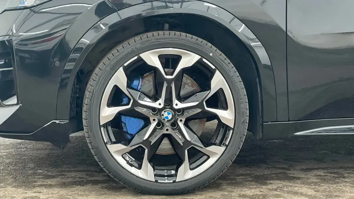 Gebraucht BMW X2 Efficient Dynamics 301 PS (221 kW) 2025 Saphirschwarz metallic SUV