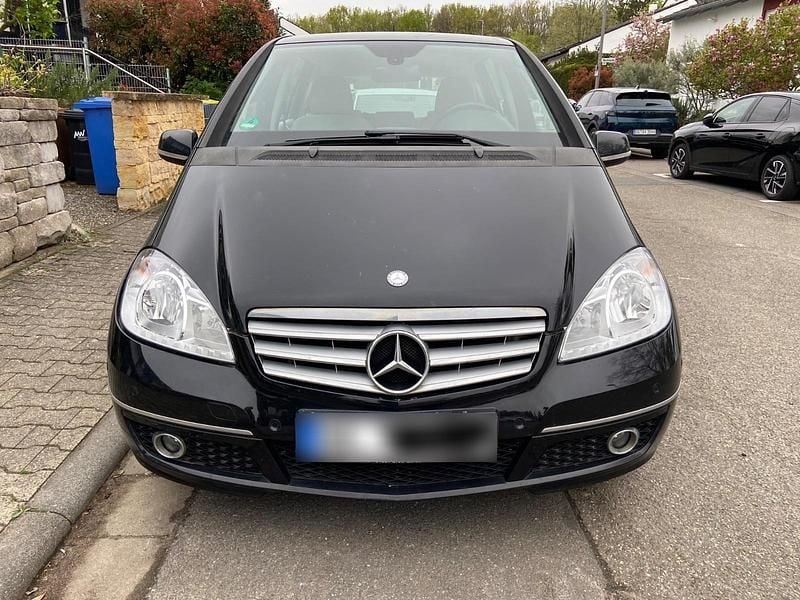 Gebraucht Mercedes A160 95 PS (69 kW) 2009 Schwarz Kleinwagen