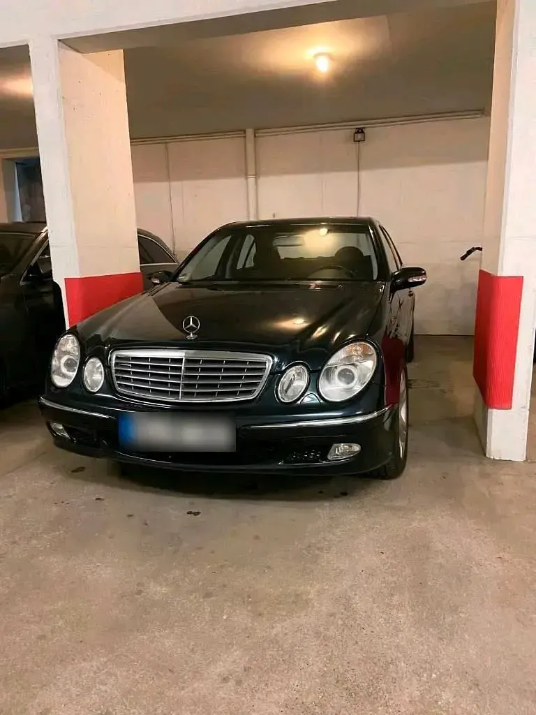 Gebraucht Mercedes E240 177 PS (130 kW) 2003 Schwarz Limousine