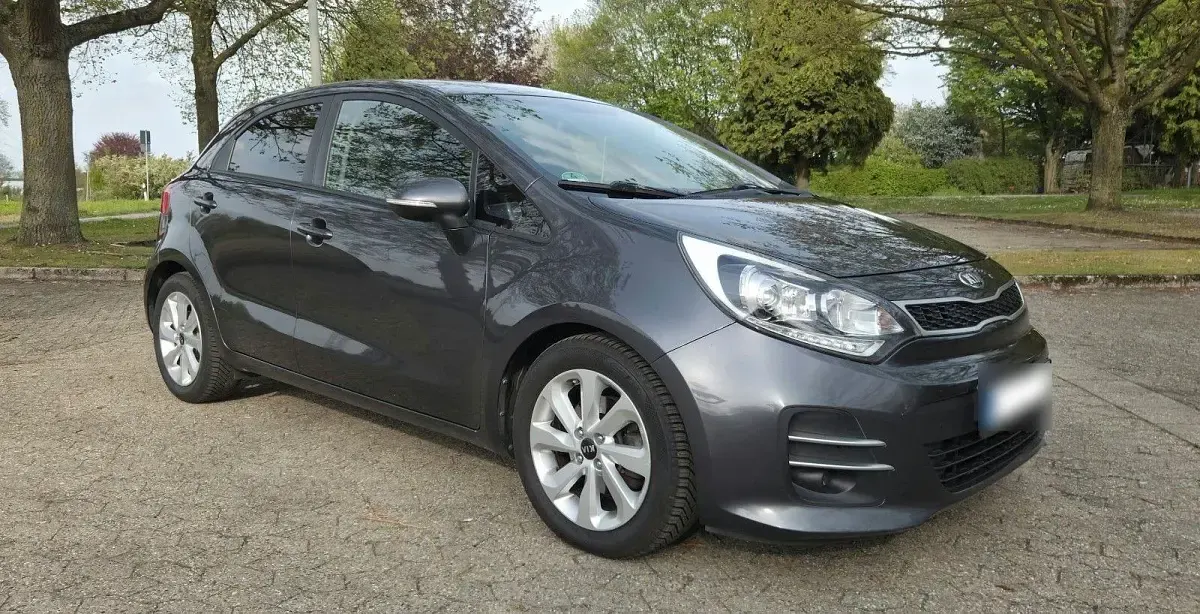 Gebraucht Kia Rio 84 PS (61 kW) 2016 Grau Kleinwagen