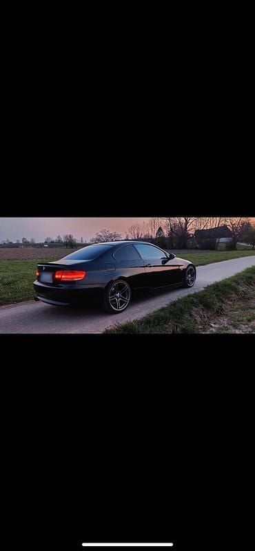 Gebraucht BMW 325 218 PS (160 kW) 2008 Schwarz Coupé