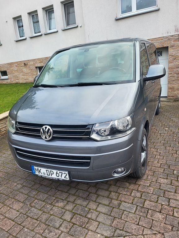 Second-hand VW Multivan Highline 179 CP (131 kW) 2014 Gri Monovolum
