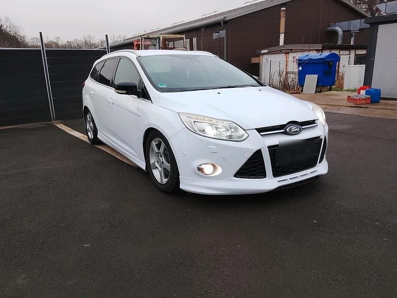 Gebraucht Ford Focus ST 183 PS (134 kW) 2012 Weiß Kombi