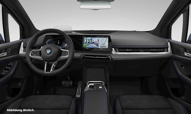 Gebraucht BMW 220 Active Tourer Performance 156 PS (114 kW) 2023 Sparkling kupfergrau Van / Kleinbus