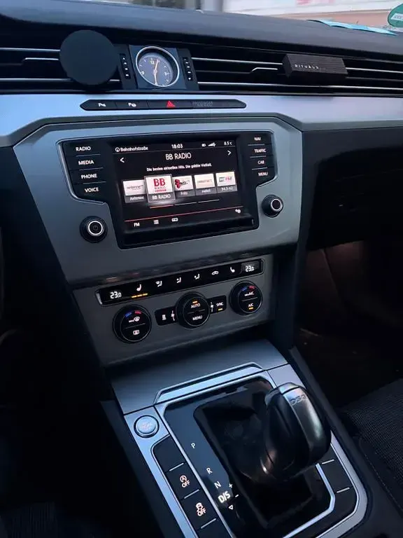Gebraucht VW Passat Comfortline 179 PS (131 kW) 2016 Silber Kombi