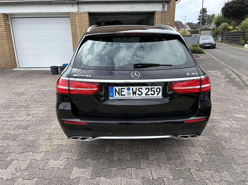 Gebraucht Mercedes E43 AMG AMG 401 PS (294 kW) 2017 Schwarz Limousine