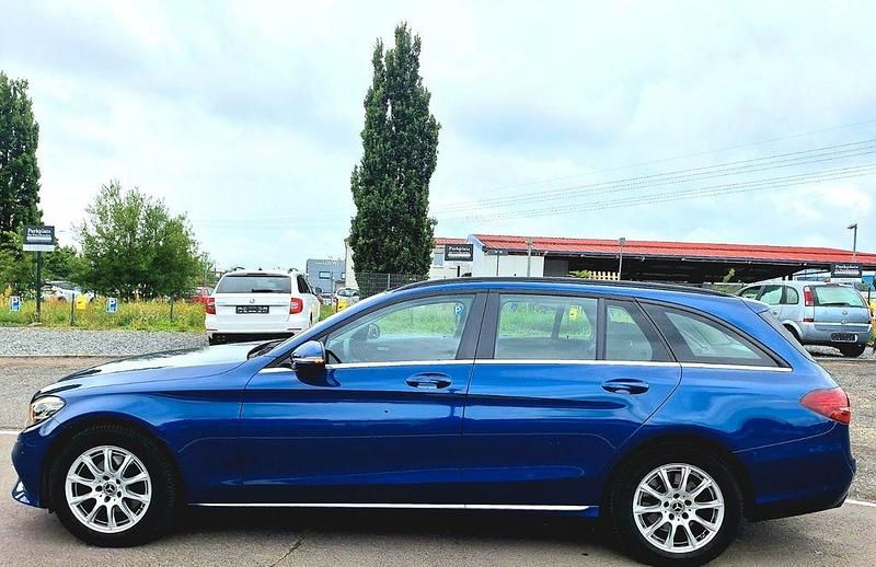 Blau Gebraucht 2019 Mercedes C180 Kombi | 13.500 € (Superpreis) - Bild 1/4