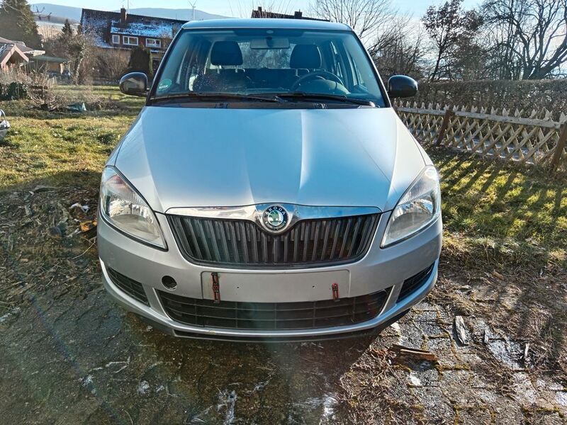 Grau Gebraucht 2012 Skoda Fabia Active Kombi | 2.000 € (Superpreis) - Bild 1/4