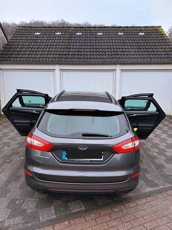 Gebraucht Ford Mondeo ST-Line 160 PS (117 kW) 2017 Grau Kombi