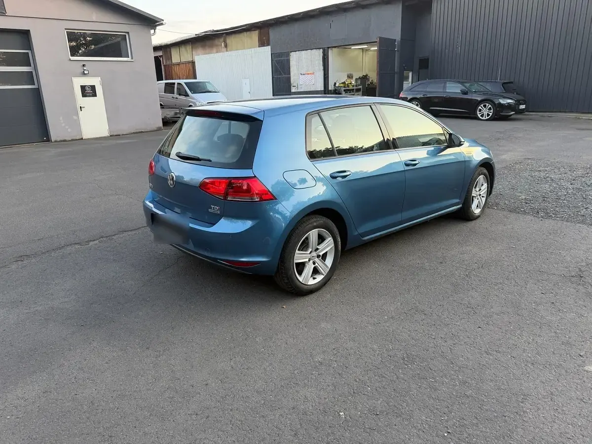 Gebraucht VW Golf VII 105 PS (77 kW) 2013 Blau Limousine