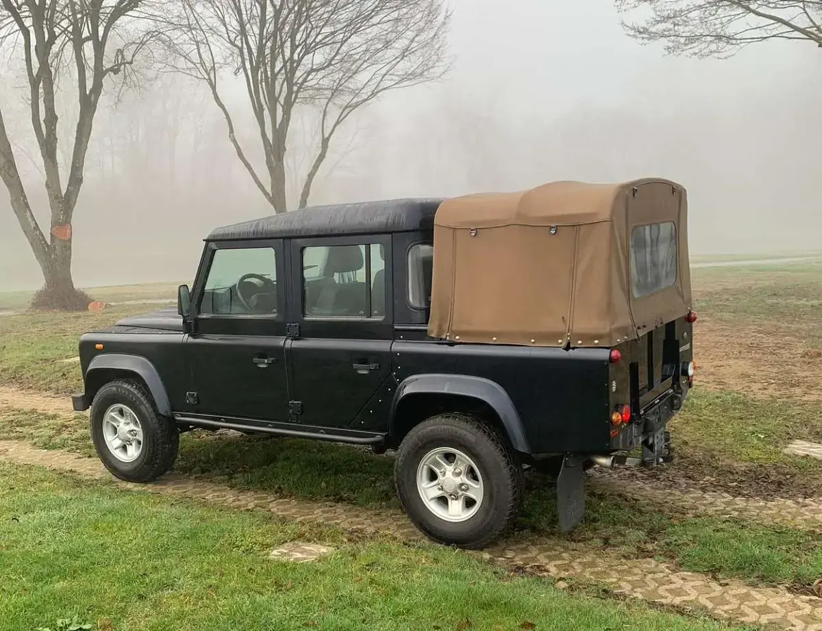 Gebraucht Land Rover Defender SE 122 PS (89 kW) 2011 Blau Van