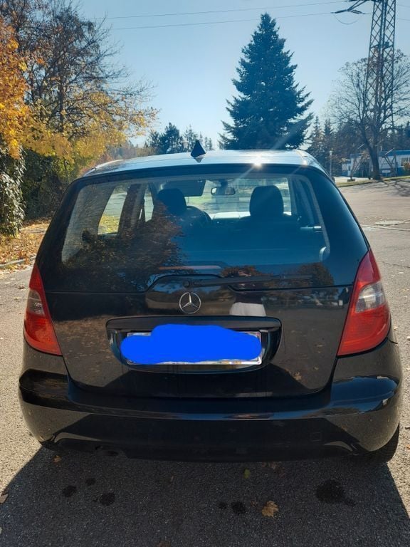 Schwarz Gebraucht 2010 Mercedes A180 Edition Van / Kleinbus | 3.700 € (Teuer) - Bild 1/4