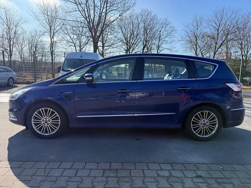 Second-hand Ford S-MAX Vignale 209 CP (153 kW) 2017 Albastru Monovolum