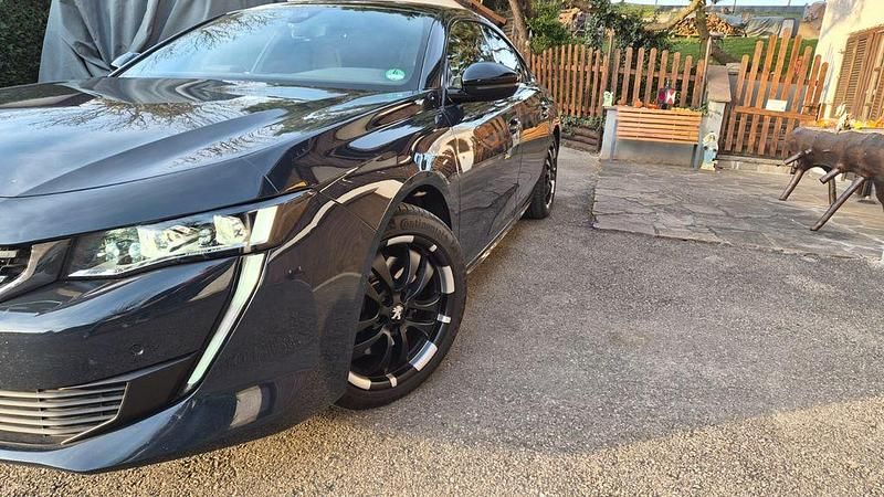 Grau Gebraucht 2020 Peugeot 508 GT Limousine | 19.400 € (Fairer Preis) - Bild 1/4