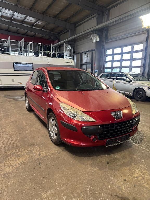 Rot Gebraucht 2006 Peugeot 307 Premium Limousine | 1.299 € (Superpreis) - Bild 1/4